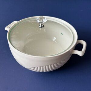 White Ceramic Soup Tureen with Glass Lid, 3 quart
